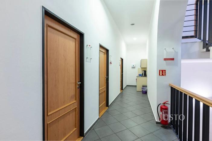 Pronájem kanceláře, Uherské Hradiště, Masarykovo náměstí, 19 m2