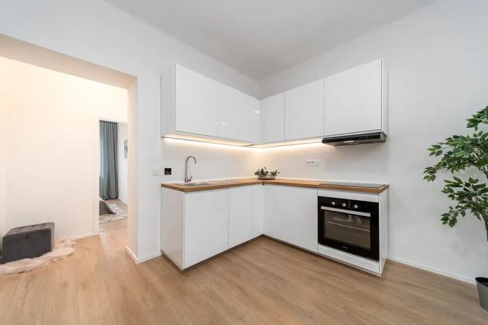 Prodej bytu 2+kk, Praha - Strašnice, Průběžná, 49 m2