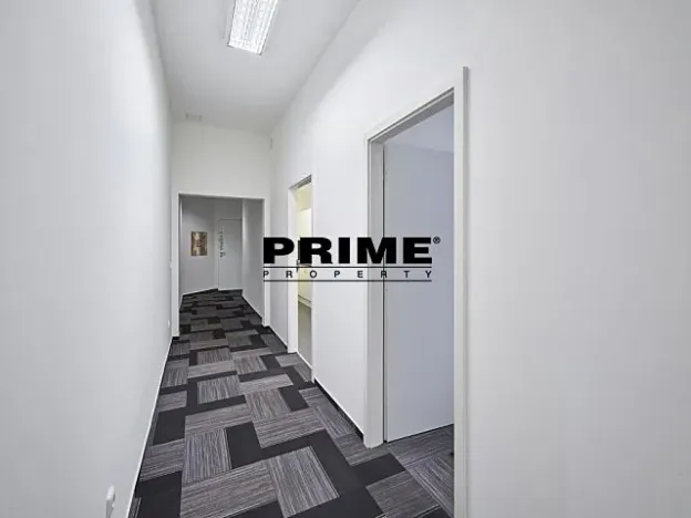 Pronájem kanceláře, Praha - Nové Město, Soukenická, 244 m2
