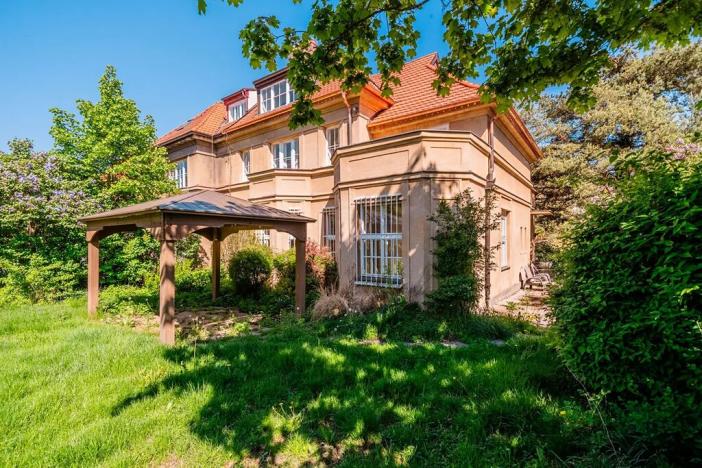 Pronájem vily, Praha - Střešovice, Cukrovarnická, 227 m2