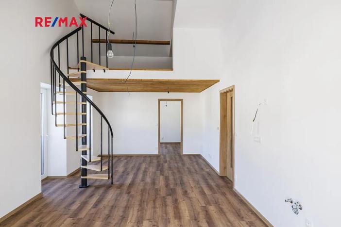 Prodej bytu 3+kk, Svoboda nad Úpou, Nádražní, 65 m2