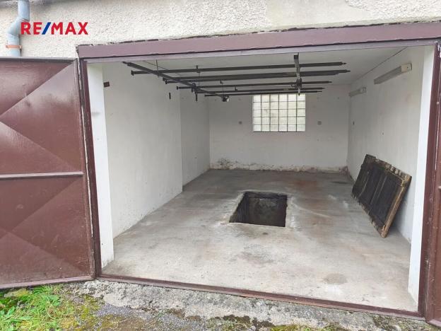 Pronájem garáže, Kostelec nad Labem, 17 m2