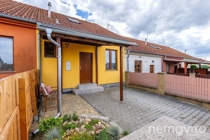 Prodej bytu 3+1, Unhošť, V Zahradách, 74 m2