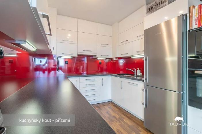 Prodej bytu 3+kk, Jinočany, Mirešická, 68 m2