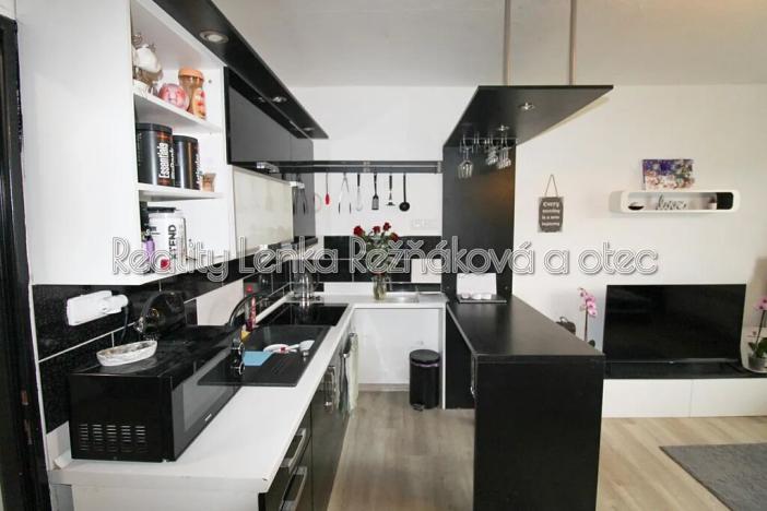 Pronájem bytu 1+kk, Mikulov, Dukelská, 27 m2