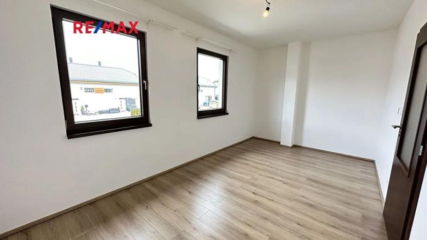 Pronájem rodinného domu, Králův Dvůr, Větrná, 80 m2