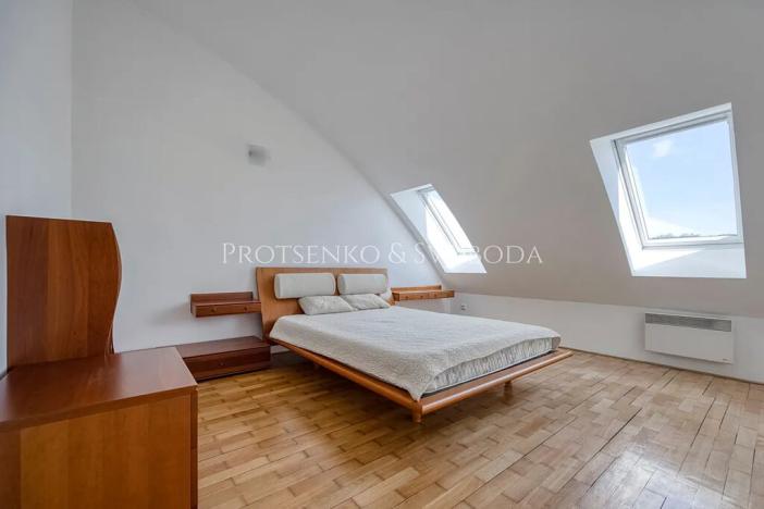 Prodej vily, Křižanov, Benešovo náměstí, 530 m2