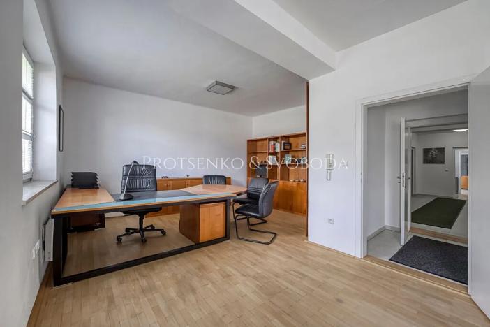 Prodej vily, Křižanov, Benešovo náměstí, 530 m2