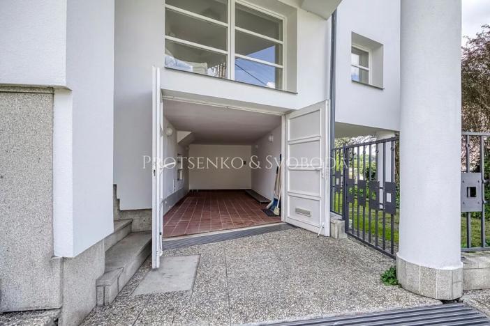 Prodej ubytování, Křižanov, Benešovo náměstí, 530 m2