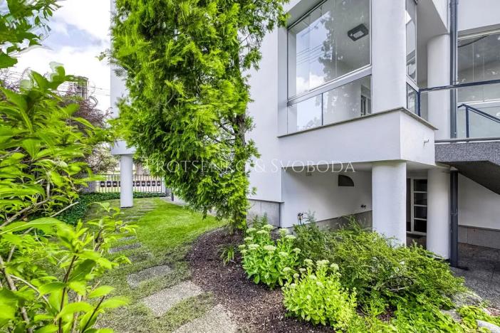 Prodej činžovního domu, Křižanov, Benešovo náměstí, 530 m2