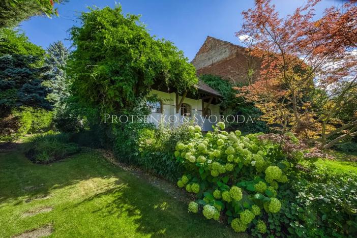 Prodej činžovního domu, Křižanov, Benešovo náměstí, 530 m2