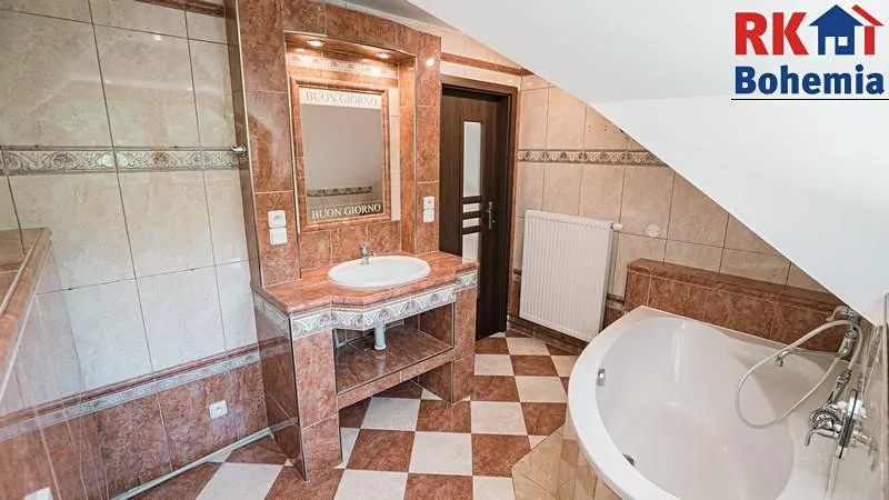 Prodej rodinného domu, Chotýšany, 200 m2