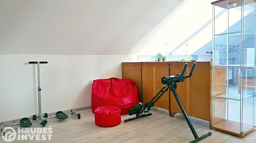 Pronájem atypického bytu, Býšť, 130 m2