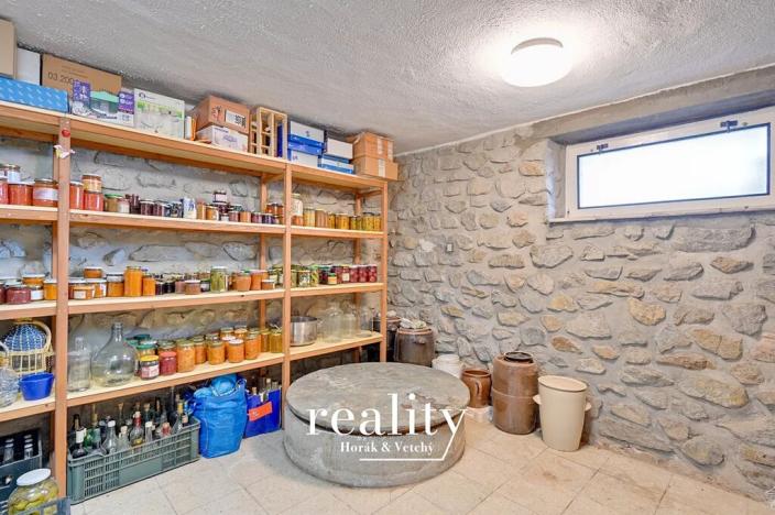 Prodej rodinného domu, Hodonice, U Pošty, 480 m2