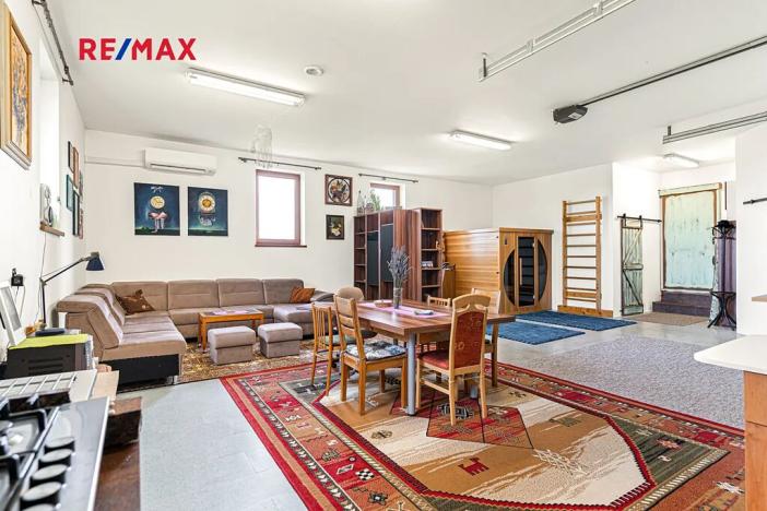 Prodej komerční nemovitosti, Pavlov, 245 m2