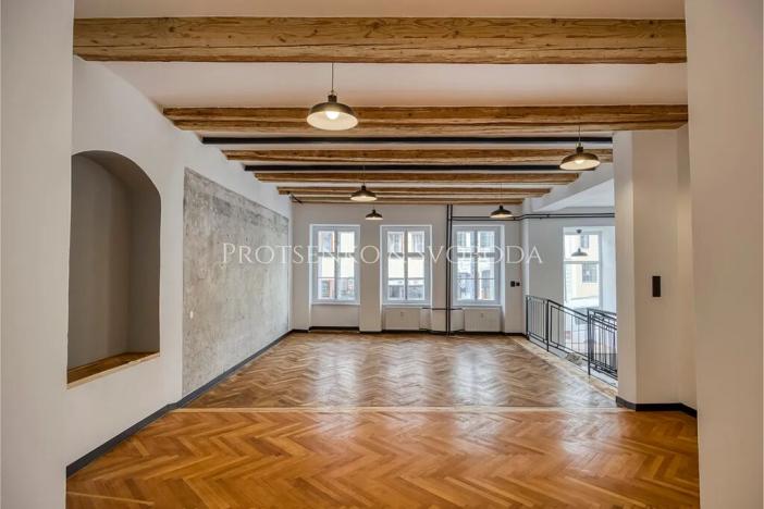 Pronájem kanceláře, Třebíč, Hasskova, 127 m2