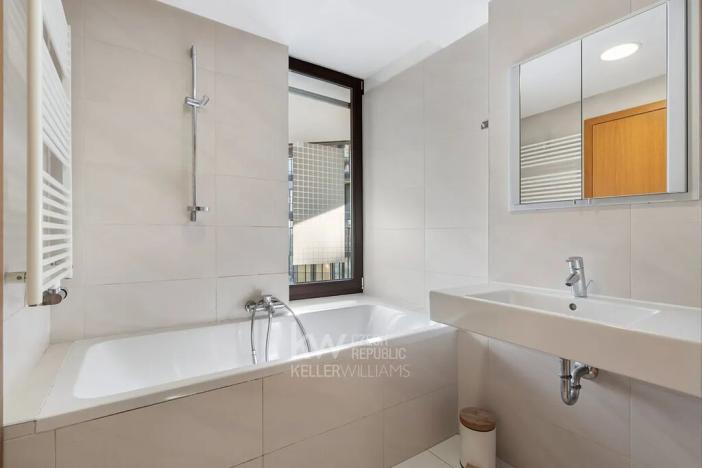 Pronájem bytu 2+kk, Praha - Žižkov, Pitterova, 77 m2