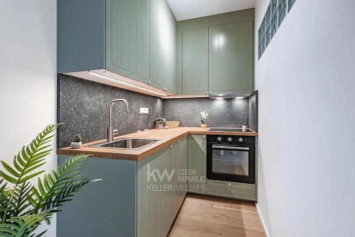 Prodej bytu 2+kk, Praha - Uhříněves, náměstí Bratří Jandusů, 33 m2