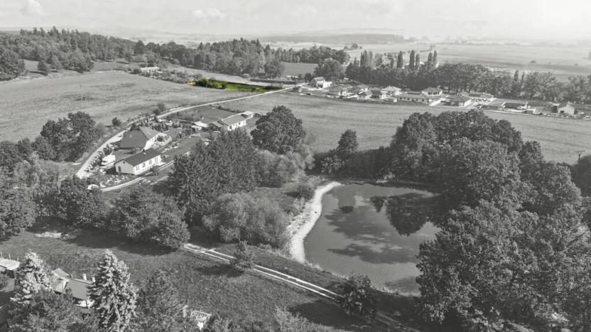 Prodej pozemku pro bydlení, Štěkeň, 930 m2