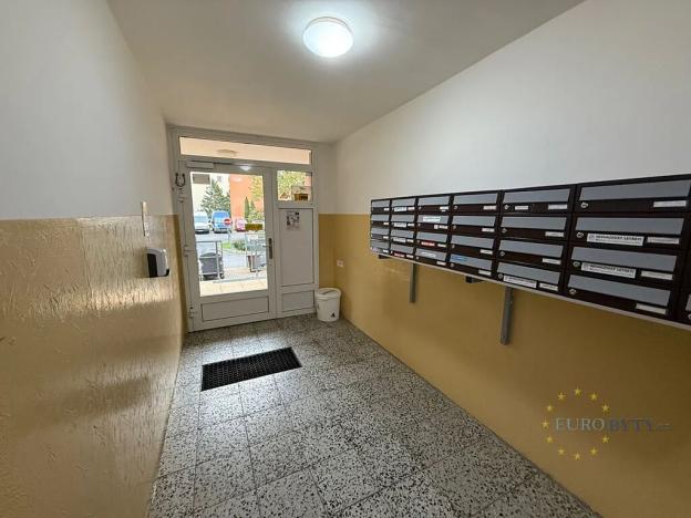 Prodej bytu 2+kk, Praha - Horní Měcholupy, Veronské nám., 45 m2