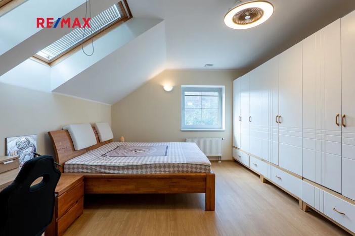 Prodej rodinného domu, Jesenice, Zdiměřická, 250 m2