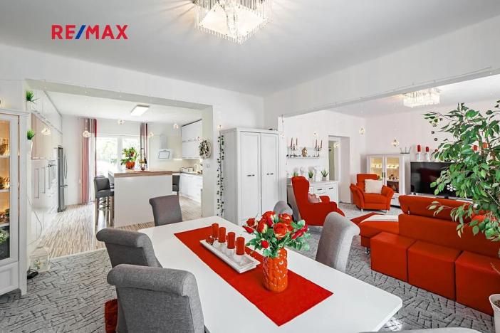 Prodej činžovního domu, České Velenice, Komenského, 247 m2