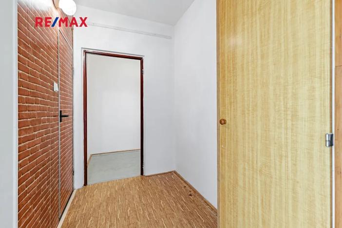 Pronájem bytu 1+1, Jindřichův Hradec, sídliště Vajgar, 43 m2