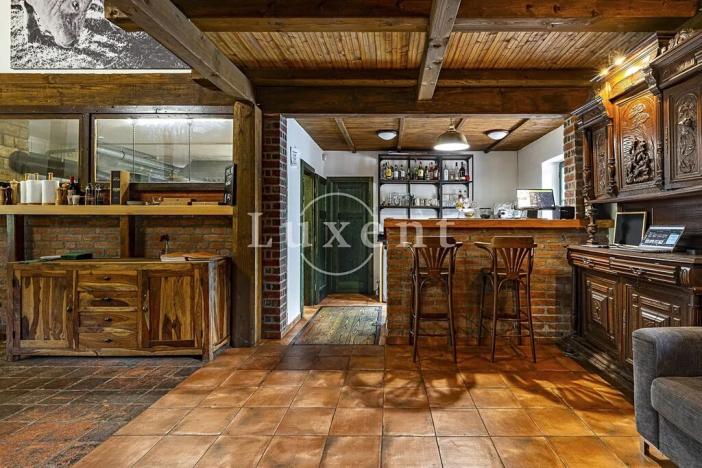 Prodej komerční nemovitosti, Stříbrná Skalice, 1700 m2