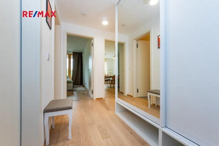 Prodej bytu 2+kk, Praha - Radlice, U Komína, 53 m2