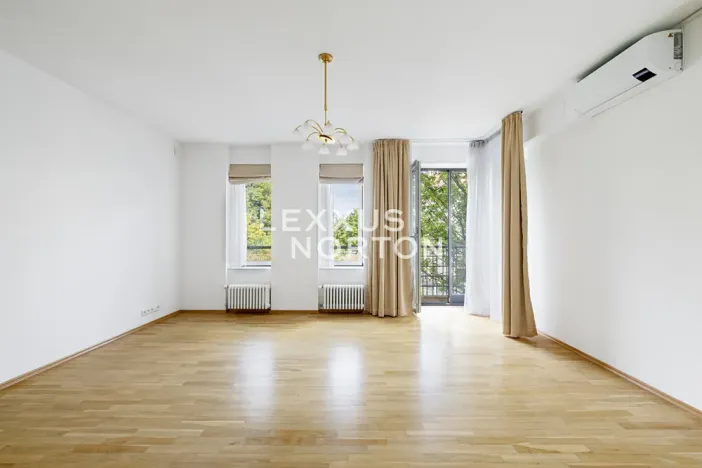 Prodej bytu 6+kk a větší, Praha - Bubeneč, Rooseveltova, 386 m2