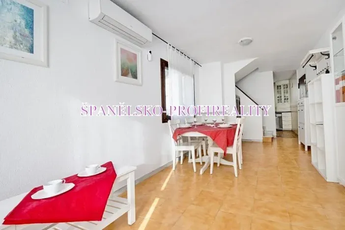 Prodej bytu 4+kk, Torrevieja, Španělsko, 79 m2