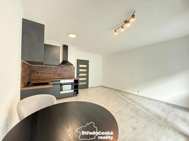 Pronájem bytu 1+kk, Uhlířské Janovice, Hrnčířská, 35 m2