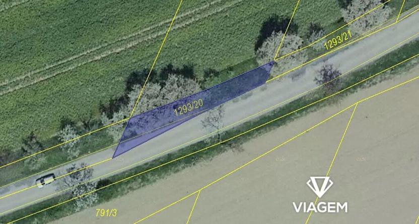 Prodej podílu pozemku, Neveklov, 281 m2