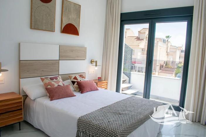 Prodej vily, Torrevieja, Španělsko, 95 m2