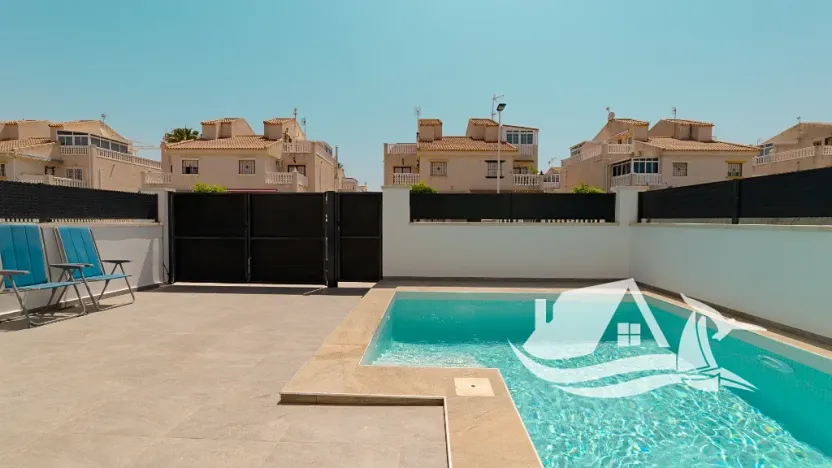 Prodej vily, Torrevieja, Španělsko, 95 m2