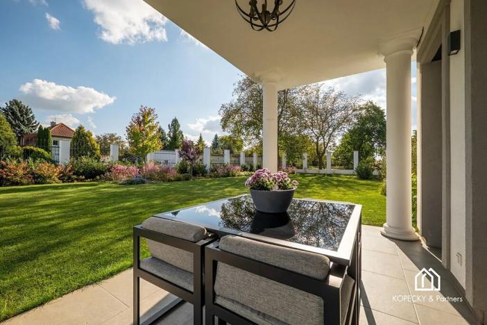 Prodej rodinného domu, Přezletice, Čakovická, 405 m2