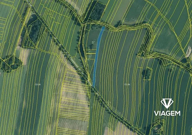 Prodej podílu pole, Lomnice nad Lužnicí, 2150 m2