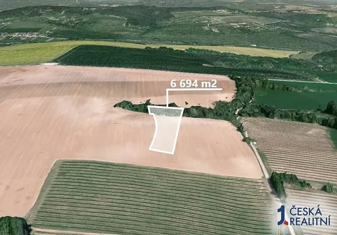 Prodej podílu pole, Ořechov, 2452 m2