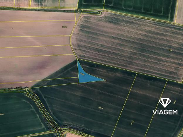 Prodej podílu pole, Liběšice, 671 m2