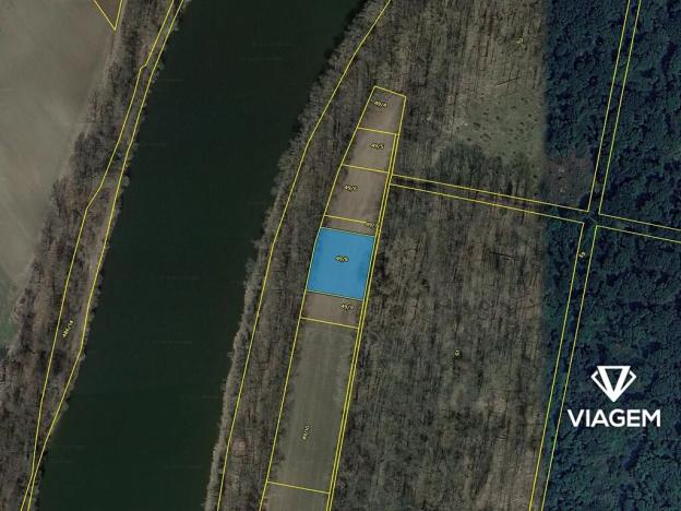 Prodej podílu pole, Záluží, 2890 m2