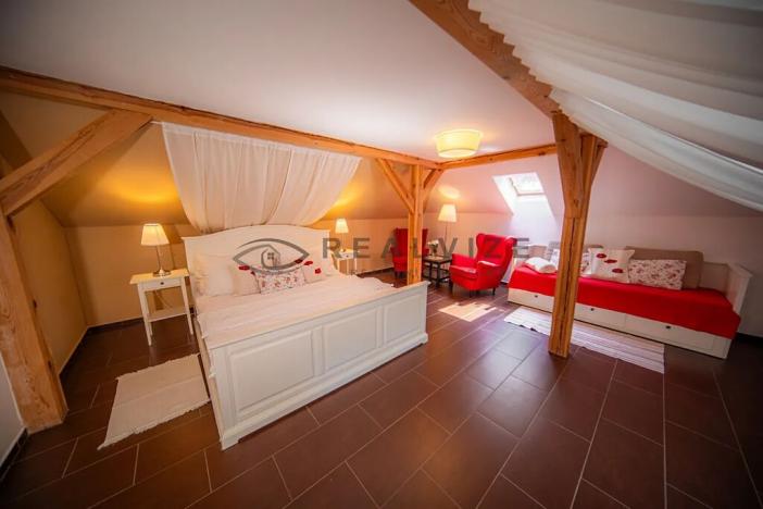 Prodej ubytování, Nové Hrady, 880 m2