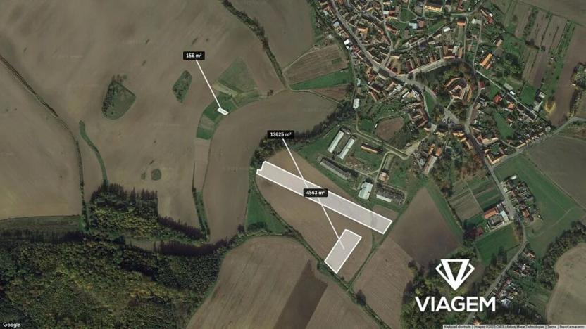 Prodej podílu pole, Hostim, 2038 m2