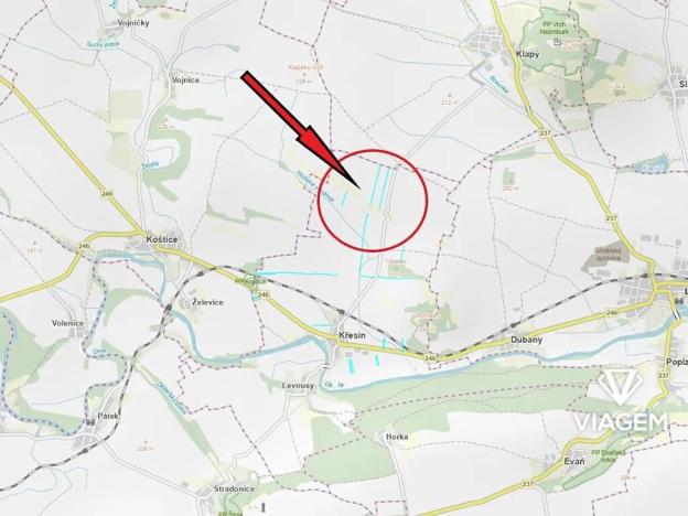 Prodej podílu pole, Křesín, 1622 m2