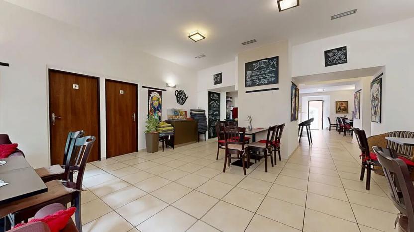 Prodej obchodního prostoru, Chrudim, Resselovo náměstí, 121 m2