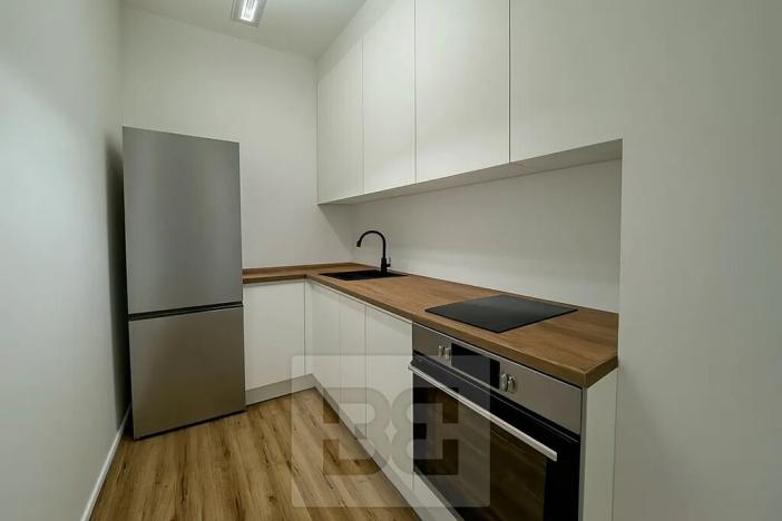 Pronájem kanceláře, Brno, Komárovská, 50 m2