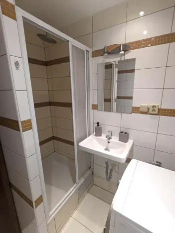 Pronájem bytu 1+kk, Ústí nad Labem, Obvodová, 32 m2