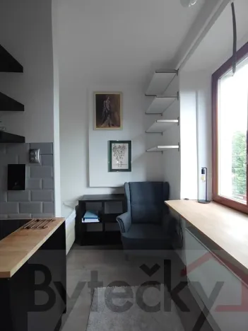 Pronájem bytu 1+kk, Praha - Břevnov, Vodňanského, 24 m2