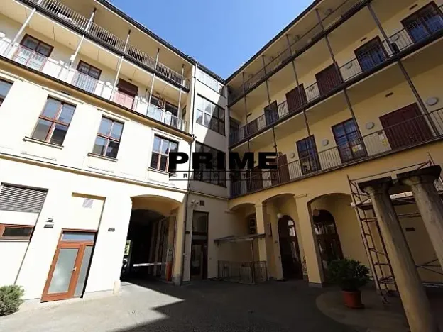 Pronájem kanceláře, Praha - Smíchov, Štefánikova, 70 m2