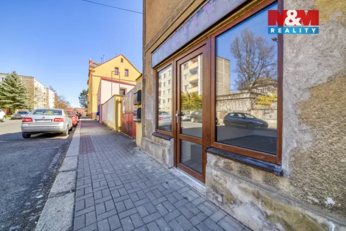 Pronájem obchodního prostoru, Mariánské Lázně, Husova, 22 m2