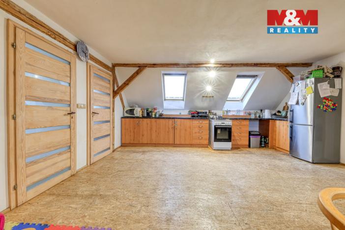 Prodej rodinného domu, Cebiv, 360 m2